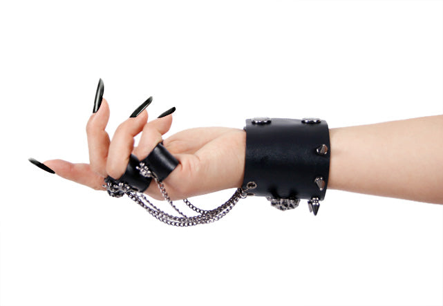 Punk Vision Skull Multi-Chain Finger Bracelet Edgy and Bold Look