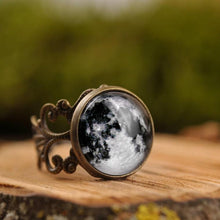 Load image into Gallery viewer, Vampire Blood Gothic Jewelry Ring
